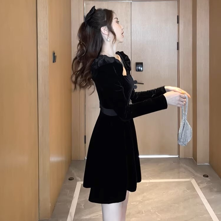 レディース ワンピース ドレス フレア ミニ 膝下 ミモレ 長袖 スクエアネック Aライン ベルト ウエストマーク ハイウエスト 薄手 ベロア ベルト付き かわいい 大人可愛い きれいめ シンプル