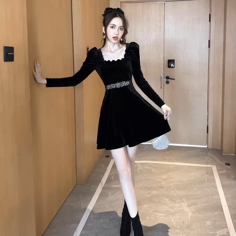 レディース ワンピース ドレス フレア ミニ 膝下 ミモレ 長袖 スクエアネック Aライン ベルト ウエストマーク ハイウエスト 薄手 ベロア ベルト付き かわいい 大人可愛い きれいめ シンプル