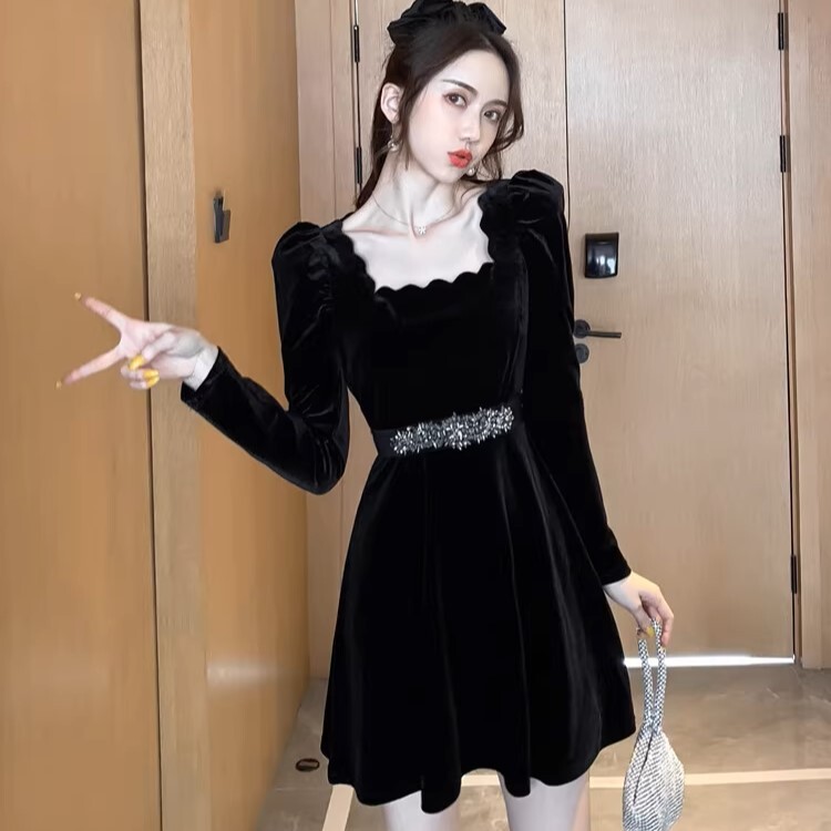 レディース ワンピース ドレス フレア ミニ 膝下 ミモレ 長袖 スクエアネック Aライン ベルト ウエストマーク ハイウエスト 薄手 ベロア ベルト付き かわいい 大人可愛い きれいめ シンプル