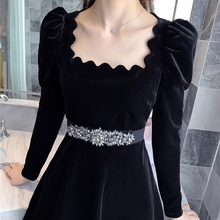 レディース ワンピース ドレス フレア ミニ 膝下 ミモレ 長袖 スクエアネック Aライン ベルト ウエストマーク ハイウエスト 薄手 ベロア ベルト付き かわいい 大人可愛い きれいめ シンプル