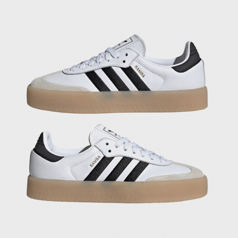 アディダストリプル-ホワイト/IG5744 アディダストリプル-ホワイト/IG5744