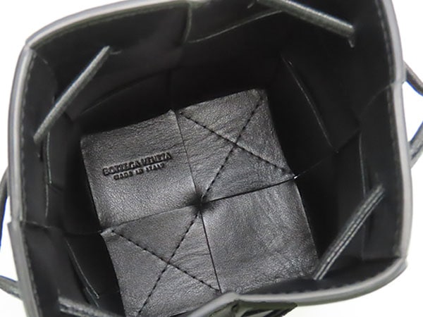 超美品ボッテガヴェネタイントレチャートミニカセットクロスボディバケットバッグショルダーバッグショルダーポーチ 超美品ボッテガヴェネタイントレチャートミニカセットクロスボディバケットバッグショルダーバッグショルダーポーチ