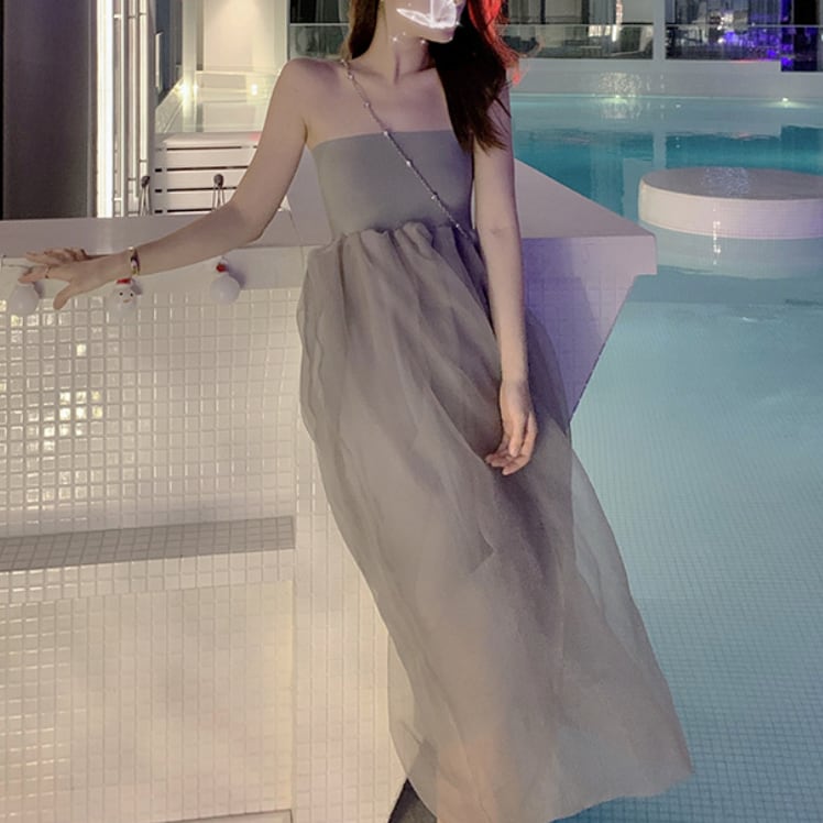 ワンピース 上着 人気 おすすめ おしゃれ お洒落 激安 安い プチプラ オフショルダー 肩出し ノースリーブ ふわふわ ふんわり 膝丈 無地 シースルー シアー 透け ポリエステル lon