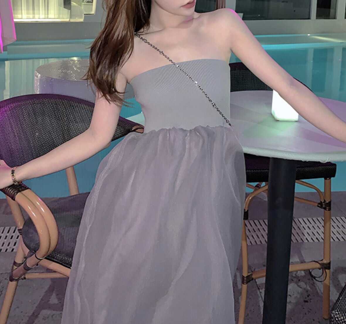 ワンピース 上着 人気 おすすめ おしゃれ お洒落 激安 安い プチプラ オフショルダー 肩出し ノースリーブ ふわふわ ふんわり 膝丈 無地 シースルー シアー 透け ポリエステル lon