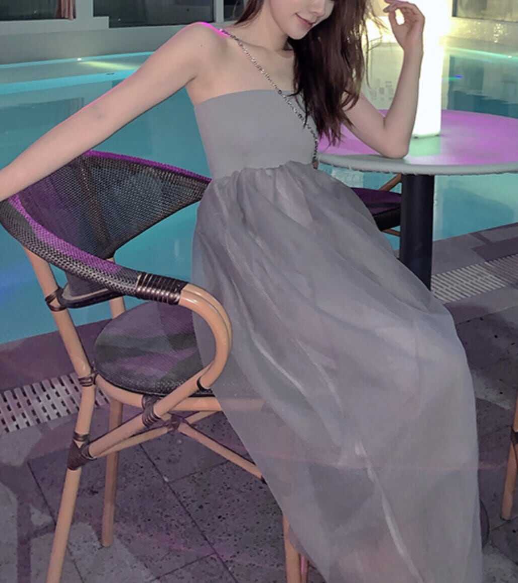 ワンピース 上着 人気 おすすめ おしゃれ お洒落 激安 安い プチプラ オフショルダー 肩出し ノースリーブ ふわふわ ふんわり 膝丈 無地 シースルー シアー 透け ポリエステル lon