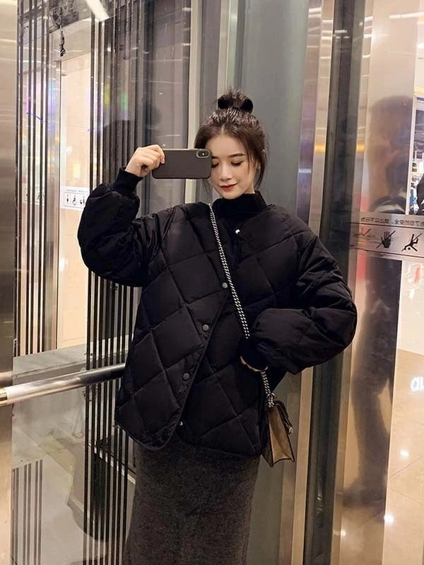 ダウンジャケット キルティングジャケット ノーカラー 秋冬 軽量ダウン レディース ショート丈 襟なし ボタン フードなし 体型カバー ポケット付き 防寒 羽織り きれいめ 防風 防寒着 暖かい 軽量