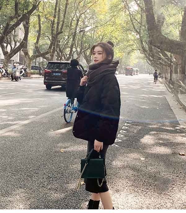 ダウンジャケット キルティングジャケット ノーカラー 秋冬 軽量ダウン レディース ショート丈 襟なし ボタン フードなし 体型カバー ポケット付き 防寒 羽織り きれいめ 防風 防寒着 暖かい 軽量