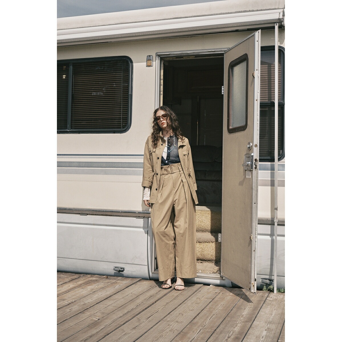 Le Melange ル・メランジュ サファリジャケット 8513803 レディース ナイロンツイル ブルゾン スタンドカラー 044/CAMEL Le Melange ル・メランジュ サファリジャケット 8513803 レディース ナイロンツイル ブルゾン スタンドカラー 044/CAMEL