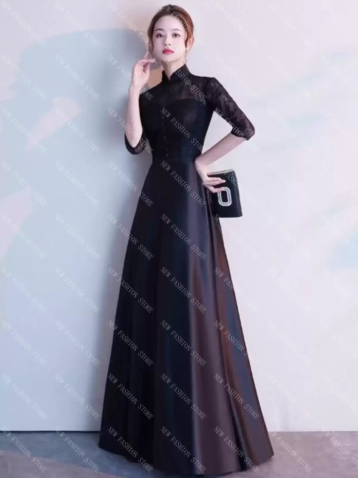 黒いイブニングドレスの女性-77 黒いイブニングドレスの女性-77