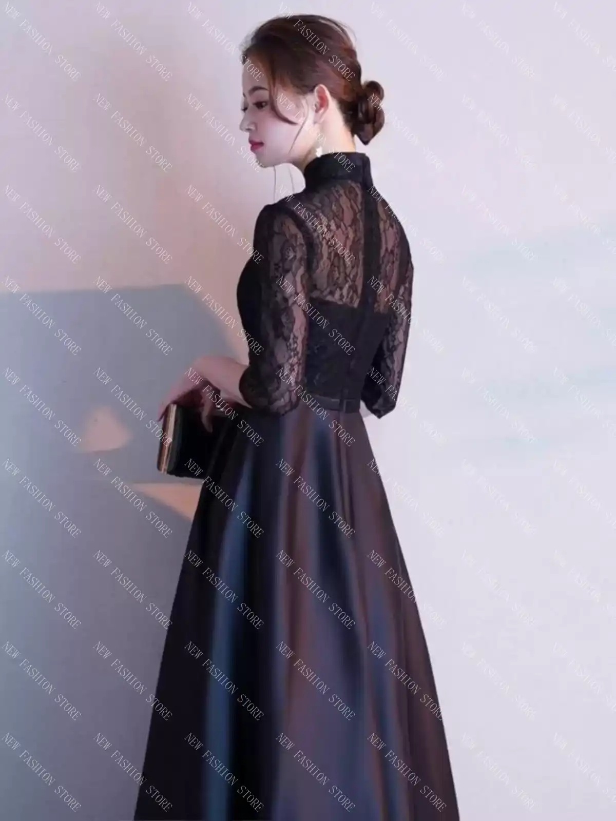 黒いイブニングドレスの女性-77 黒いイブニングドレスの女性-77