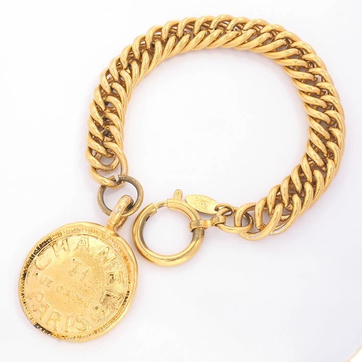 シャネル 31リュカンボン プレートチャーム ラウンド ヴィンテージ 【ブレスレット】 シャネル 31リュカンボン プレートチャーム ラウンド ヴィンテージ 【ブレスレット】