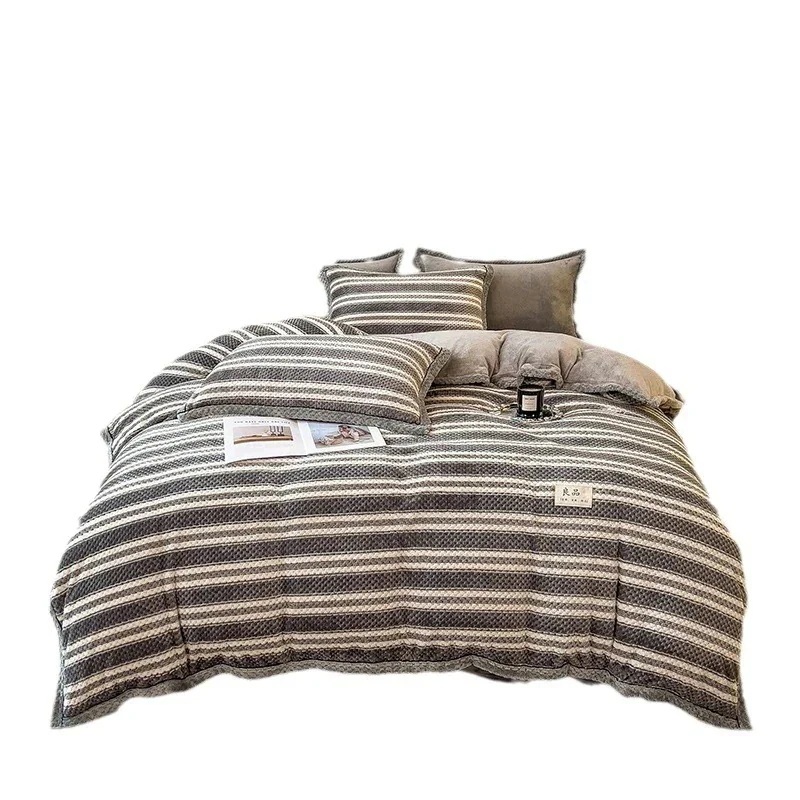 今の流行用ベルベットベッド4点セットビーンベルベット厚みのあるキルトカバー暖かいベッドシーツフランネル厚みのあるベッドシーツ3点セット 今の流行用ベルベットベッド4点セットビーンベルベット厚みのあるキルトカバー暖かいベッドシーツフランネル厚みのあるベッドシーツ3点セット