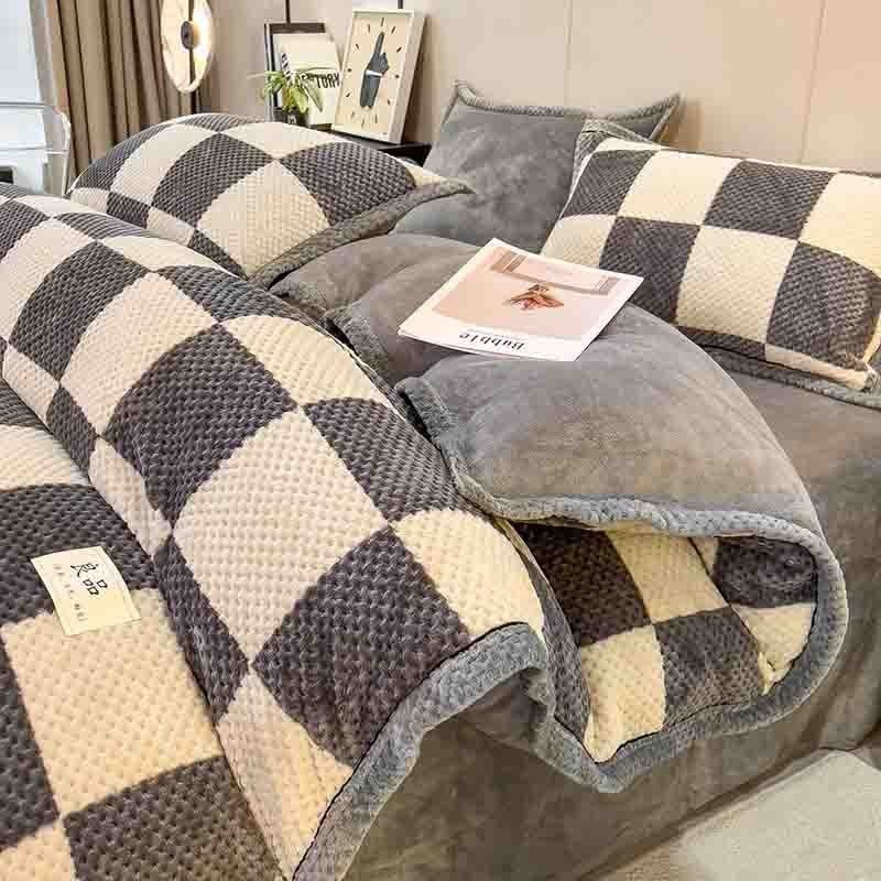 今の流行用ベルベットベッド4点セットビーンベルベット厚みのあるキルトカバー暖かいベッドシーツフランネル厚みのあるベッドシーツ3点セット 今の流行用ベルベットベッド4点セットビーンベルベット厚みのあるキルトカバー暖かいベッドシーツフランネル厚みのあるベッドシーツ3点セット