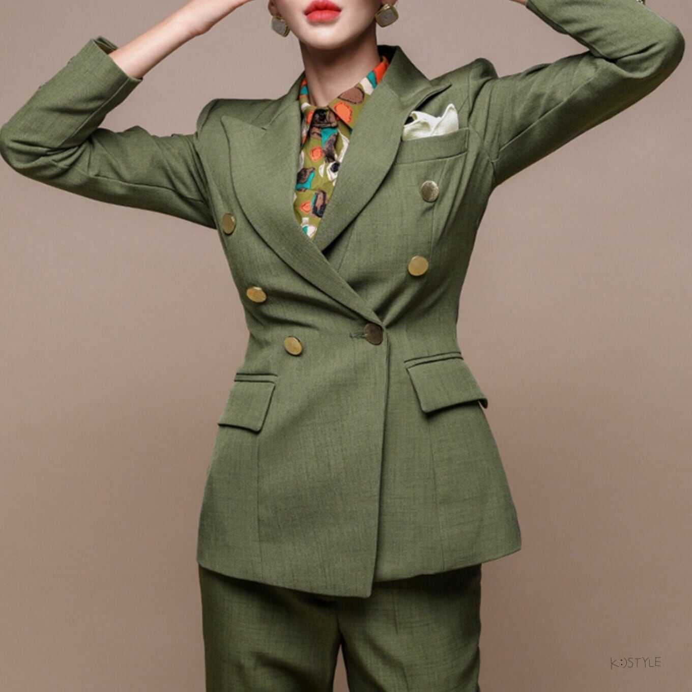 セットアップ ジャケット 上着 スーツ ロング ロング丈 袖あり 長袖 スラックス ボタン装飾 ヴィンテージ風 センタープレス スリム アンクルパンツ タイト 上下セット 2点セット lsu0036 セットアップ ジャケット 上着 スーツ ロング ロング丈 袖あり 長袖 スラックス ボタン装飾 ヴィンテージ風 センタープレス スリム アンクルパンツ タイト 上下セット 2点セット lsu0036