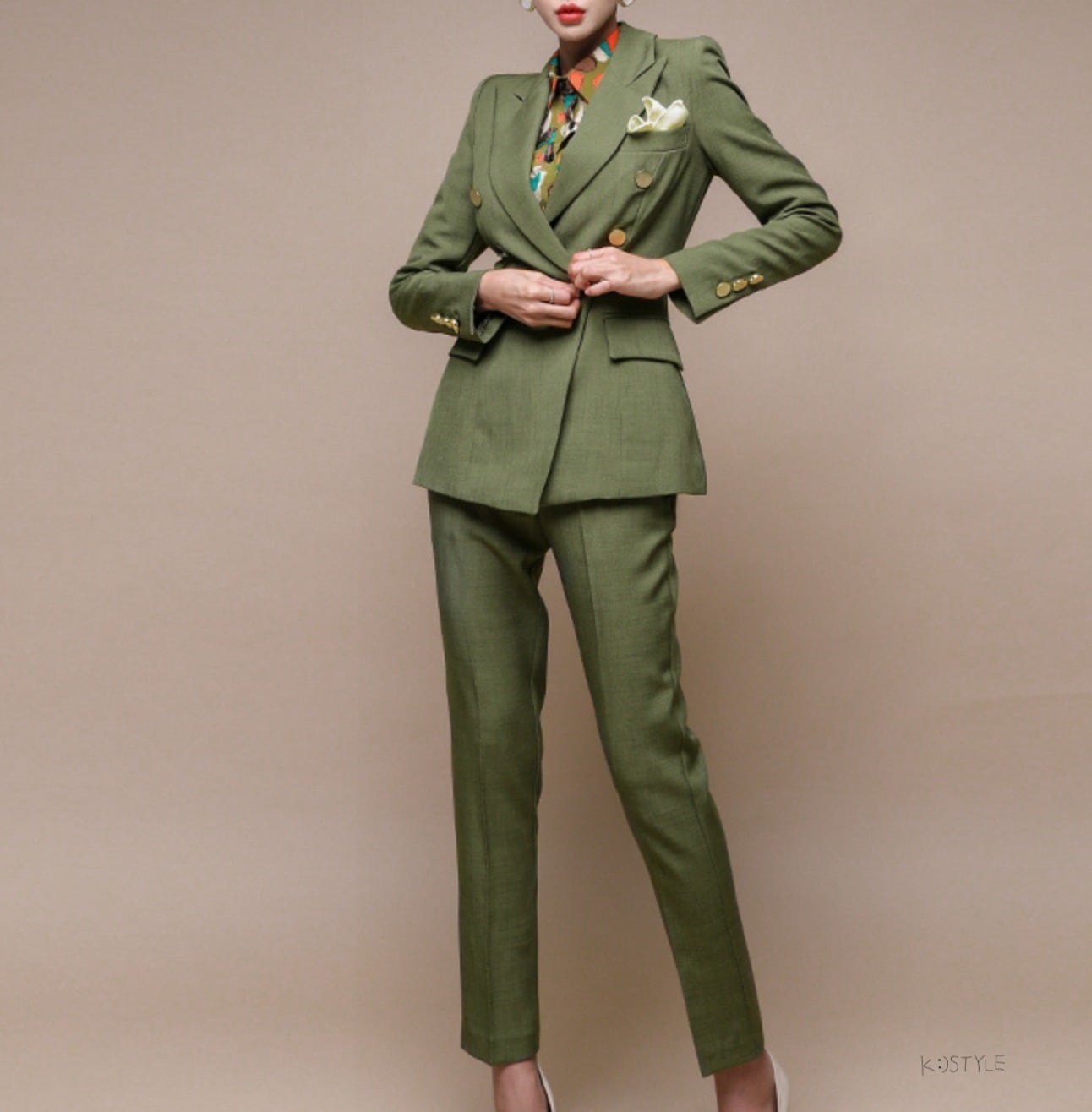 セットアップ ジャケット 上着 スーツ ロング ロング丈 袖あり 長袖 スラックス ボタン装飾 ヴィンテージ風 センタープレス スリム アンクルパンツ タイト 上下セット 2点セット lsu0036 セットアップ ジャケット 上着 スーツ ロング ロング丈 袖あり 長袖 スラックス ボタン装飾 ヴィンテージ風 センタープレス スリム アンクルパンツ タイト 上下セット 2点セット lsu0036