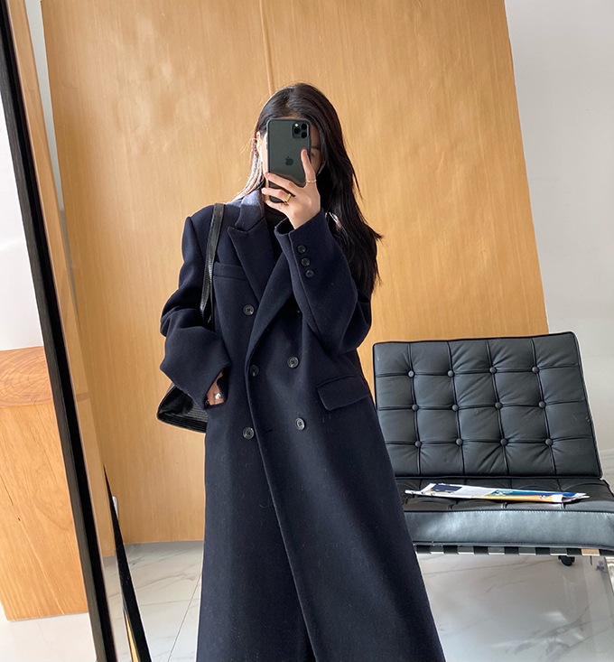 アウター コート ロングコート 袖あり 長袖 襟付き ピークドラペル デザイン ボタン ダブルブレスト 美ライン ニュアンス ポケット 前開き 裏地 キルティング 差し色 かわいい 大人可愛い