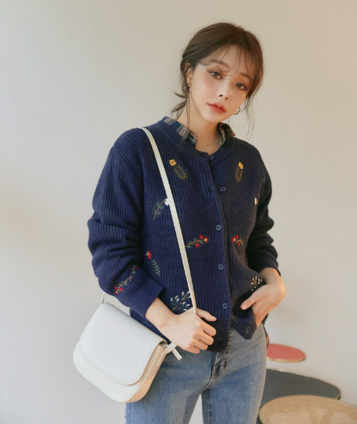 トップス カーディガン ニット ニットカーディガン 袖あり 長袖 ラウンドネック 刺繍 リブ リブニット かわいい 大人可愛い カジュアル 大人 おしゃれ お洒落