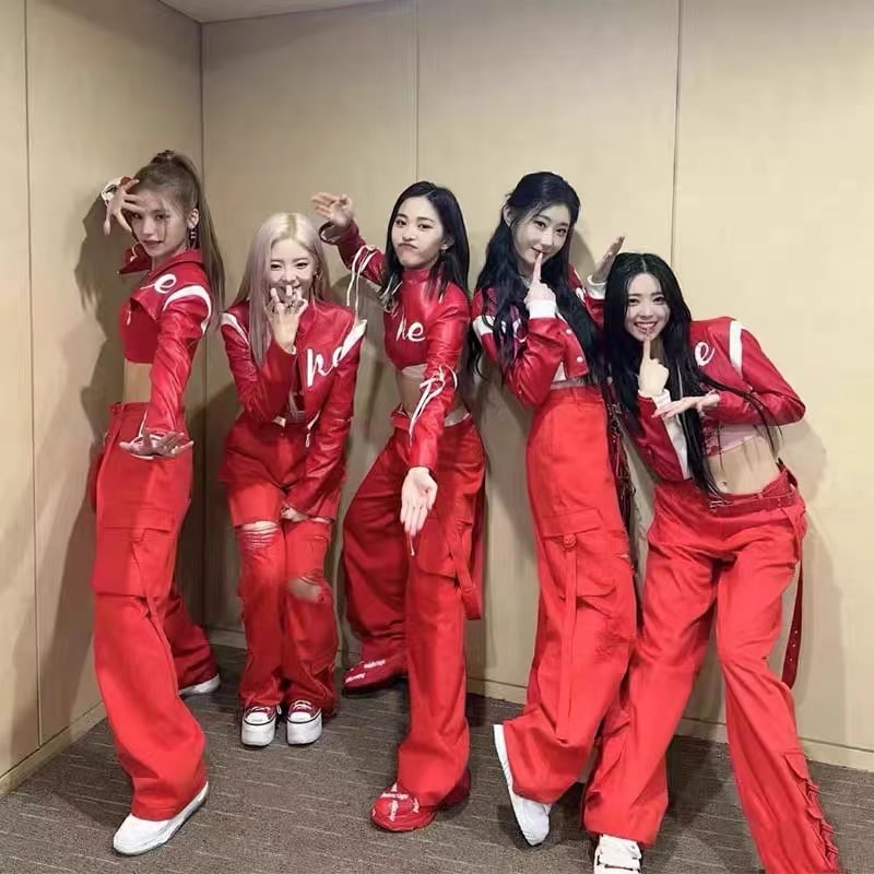 Itzy ジャズダンス衣装スーツ Kpop パフォーマンスコスチューム女性用モダンファッション若々しい活力