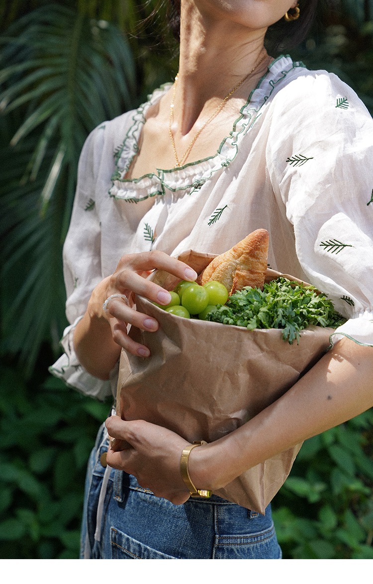 半袖 刺繍 ネクタイ スクエアカラー パフスリーブ 半袖 シャツ レディース 夏 フレンチ レトロ トップス ホワイト S M L トップス かわいい 大人可愛い きれいめ シンプル カジュアル 大人