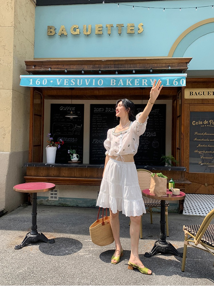 半袖 刺繍 ネクタイ スクエアカラー パフスリーブ 半袖 シャツ レディース 夏 フレンチ レトロ トップス ホワイト S M L トップス かわいい 大人可愛い きれいめ シンプル カジュアル 大人