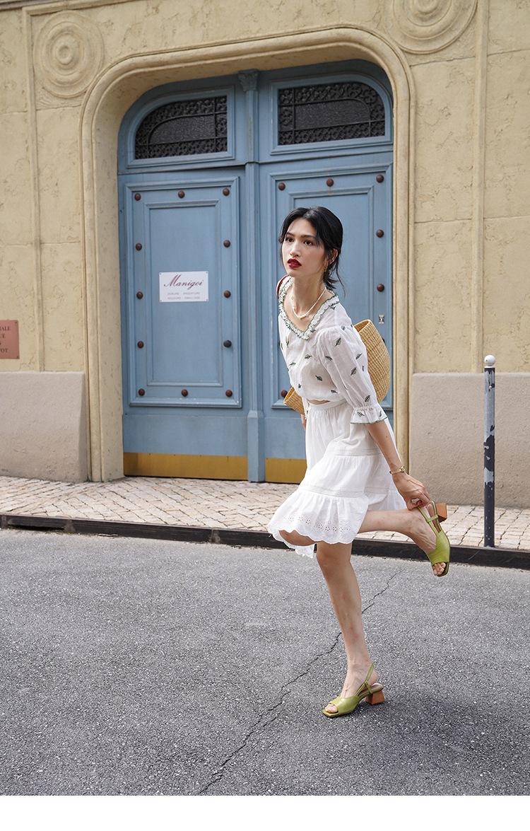 半袖 刺繍 ネクタイ スクエアカラー パフスリーブ 半袖 シャツ レディース 夏 フレンチ レトロ トップス ホワイト S M L トップス かわいい 大人可愛い きれいめ シンプル カジュアル 大人