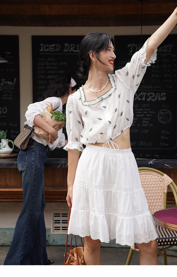 半袖 刺繍 ネクタイ スクエアカラー パフスリーブ 半袖 シャツ レディース 夏 フレンチ レトロ トップス ホワイト S M L トップス かわいい 大人可愛い きれいめ シンプル カジュアル 大人