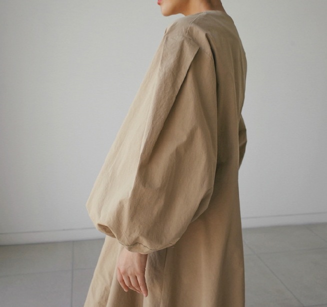 レディース ワンピース 長袖 バルーン袖 袖あり Vネック Aライン 切り替え バルーン 薄手 大人可愛い シンプル カジュアル 上品 おしゃれ レトロ こなれ感 ラフ 主役級 存在感 ナチュラル レディース ワンピース 長袖 バルーン袖 袖あり Vネック Aライン 切り替え バルーン 薄手 大人可愛い シンプル カジュアル 上品 おしゃれ レトロ こなれ感 ラフ 主役級 存在感 ナチュラル