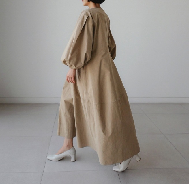 レディース ワンピース 長袖 バルーン袖 袖あり Vネック Aライン 切り替え バルーン 薄手 大人可愛い シンプル カジュアル 上品 おしゃれ レトロ こなれ感 ラフ 主役級 存在感 ナチュラル レディース ワンピース 長袖 バルーン袖 袖あり Vネック Aライン 切り替え バルーン 薄手 大人可愛い シンプル カジュアル 上品 おしゃれ レトロ こなれ感 ラフ 主役級 存在感 ナチュラル