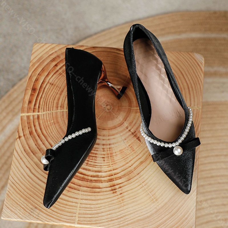 500円OFFクーポン ドレスシューズ 結婚式パンプス ポインテッドトゥ パーティ 靴 5.5センチヒール パール サテンパンプス ピンヒール リボン 可愛い おしゃれ 痛くない ハイヒール 美脚魅せ 500円OFFクーポン ドレスシューズ 結婚式パンプス ポインテッドトゥ パーティ 靴 5.5センチヒール パール サテンパンプス ピンヒール リボン 可愛い おしゃれ 痛くない ハイヒール 美脚魅せ