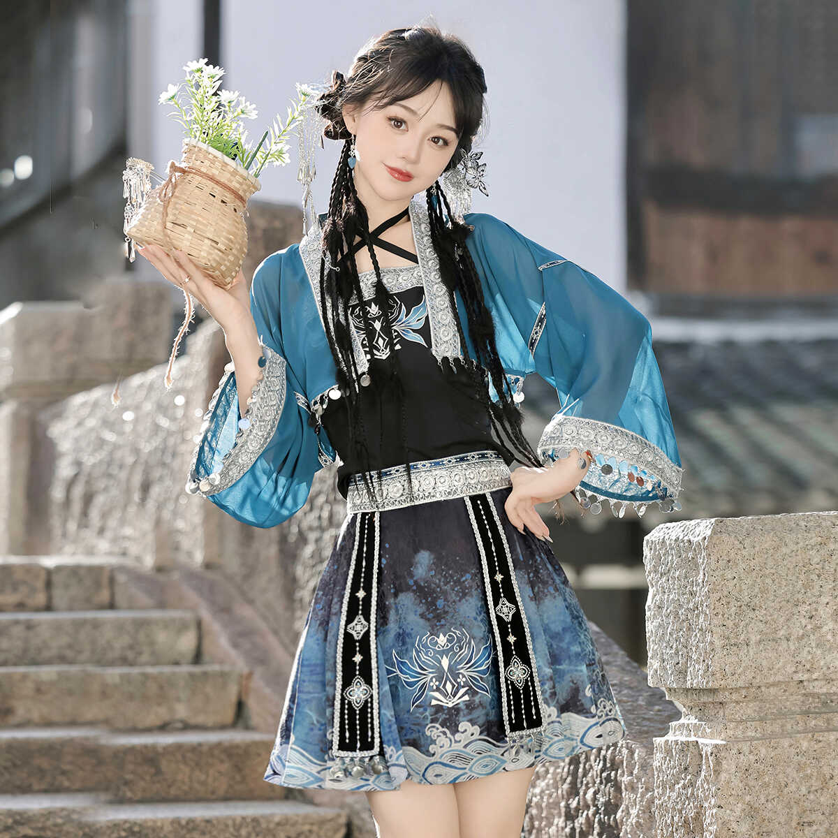 【フルセット】銀鈴新韓国韓苗疆少女上着半スカート民族異域 【フルセット】銀鈴新韓国韓苗疆少女上着半スカート民族異域