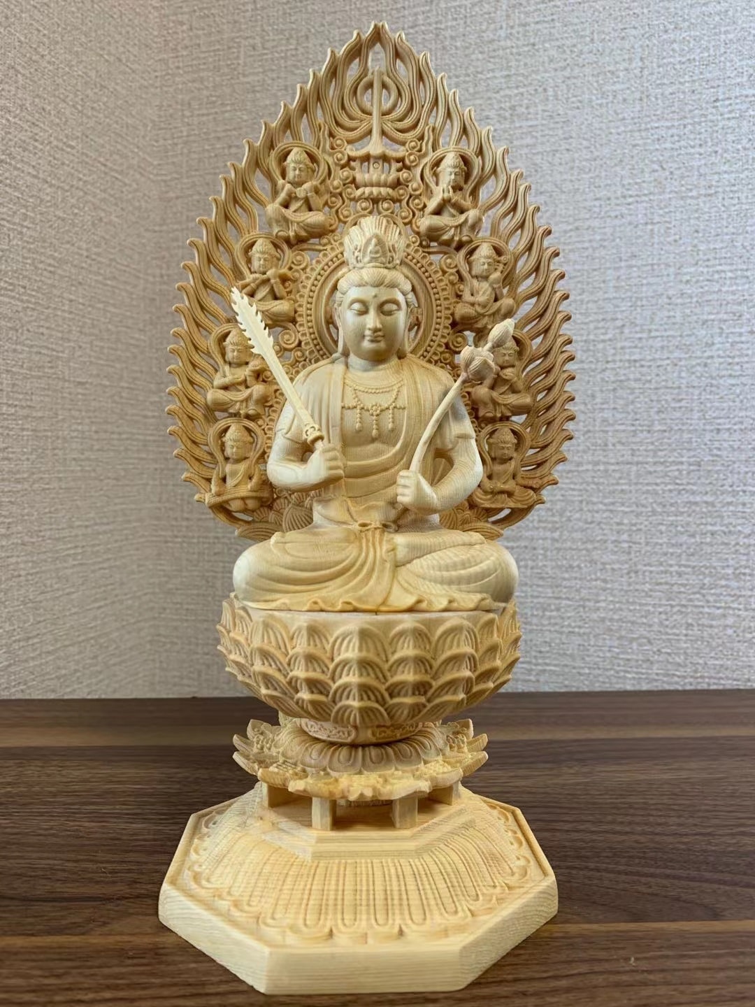 仏像 虚空蔵菩薩像 檜木 木彫 仏具 (約)高28cm×幅12cm×奥行12cm 仏像 虚空蔵菩薩像 虚空蔵菩薩 檜木 木彫 仏具 (約)高28cm幅12cm