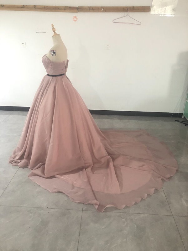 Qoo10] ブラウンカラードレス 結婚式ドレス ベア