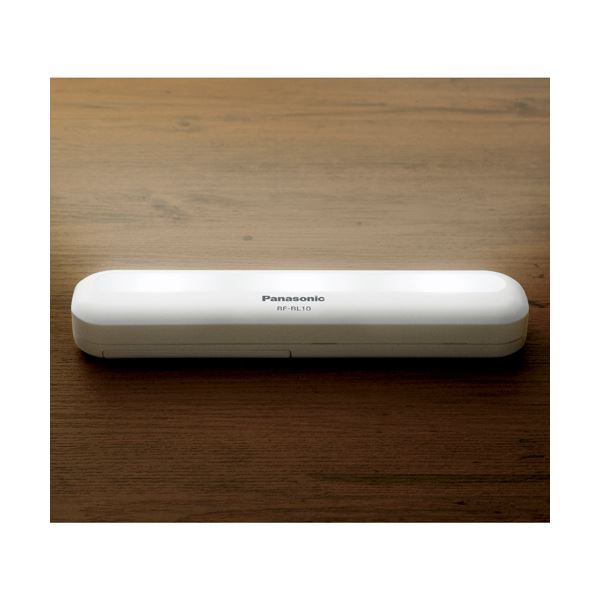 パナソニックLEDマグネットライト 乾電池エボルタNEO単3形3本付 ホワイト BF-BL10N-W 1個 パナソニックLEDマグネットライト 乾電池エボルタNEO単3形3本付 ホワイト BF-BL10N-W 1個