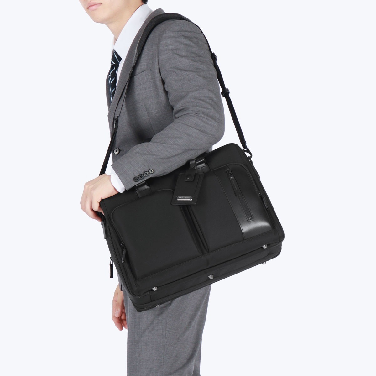 正規品5年保証 ビジネスバッグ メンズ 大容量 出張 B4 ノートPC 2WAY 通勤 21L～29L ZEST2 Brief Case M 81337