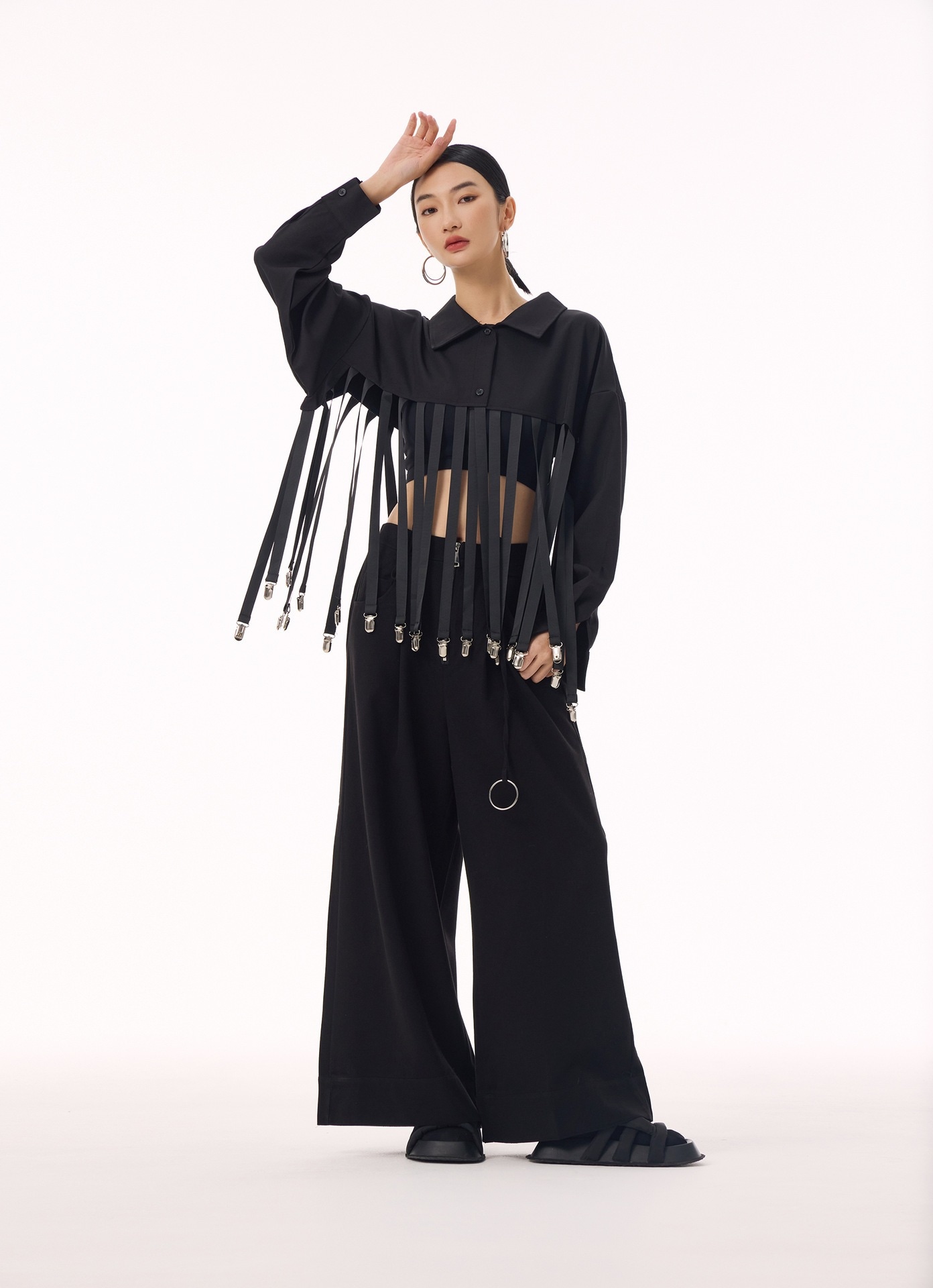 【J.Fashion】 フリンジ シャツ メタルボタン飾り おしゃれ レディース ブラウス 関連商品購入可能 メガ割