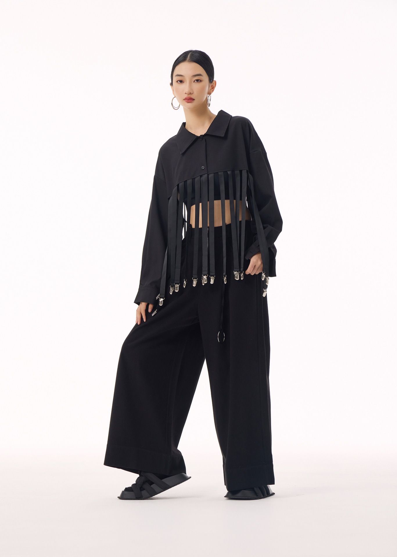 【J.Fashion】 フリンジ シャツ メタルボタン飾り おしゃれ レディース ブラウス 関連商品購入可能 メガ割