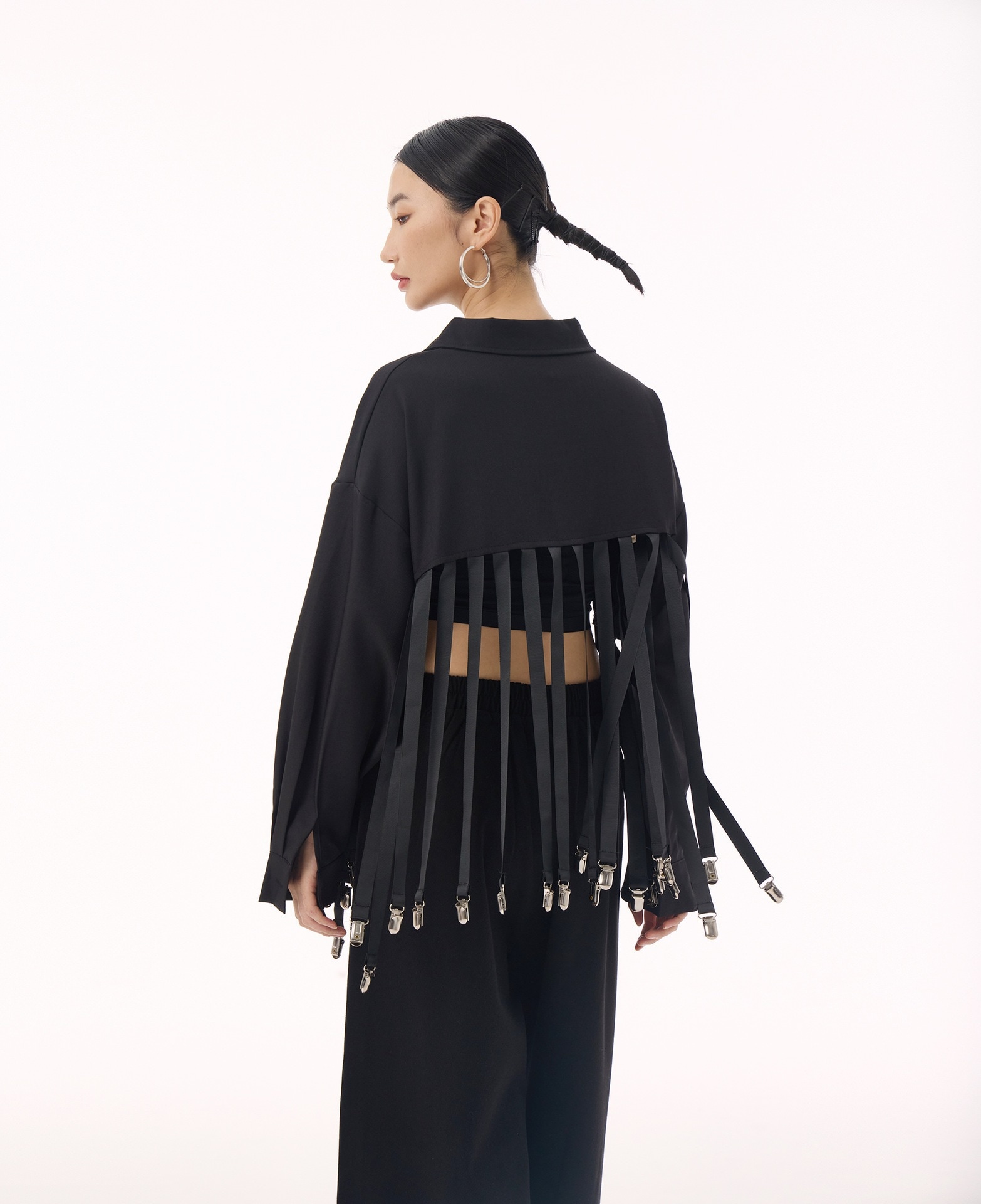 【J.Fashion】 フリンジ シャツ メタルボタン飾り おしゃれ レディース ブラウス 関連商品購入可能 メガ割