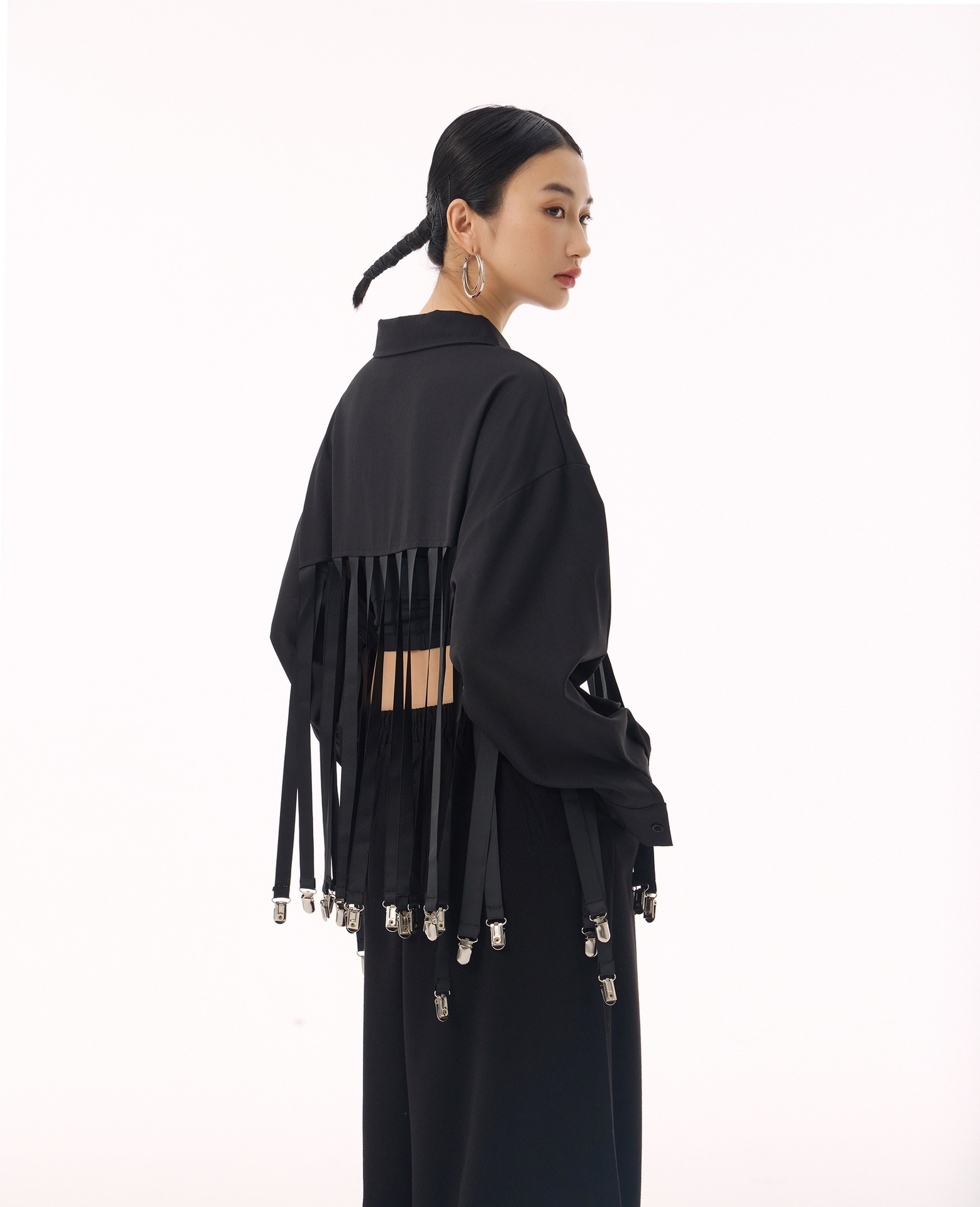 【J.Fashion】 フリンジ シャツ メタルボタン飾り おしゃれ レディース ブラウス 関連商品購入可能 メガ割