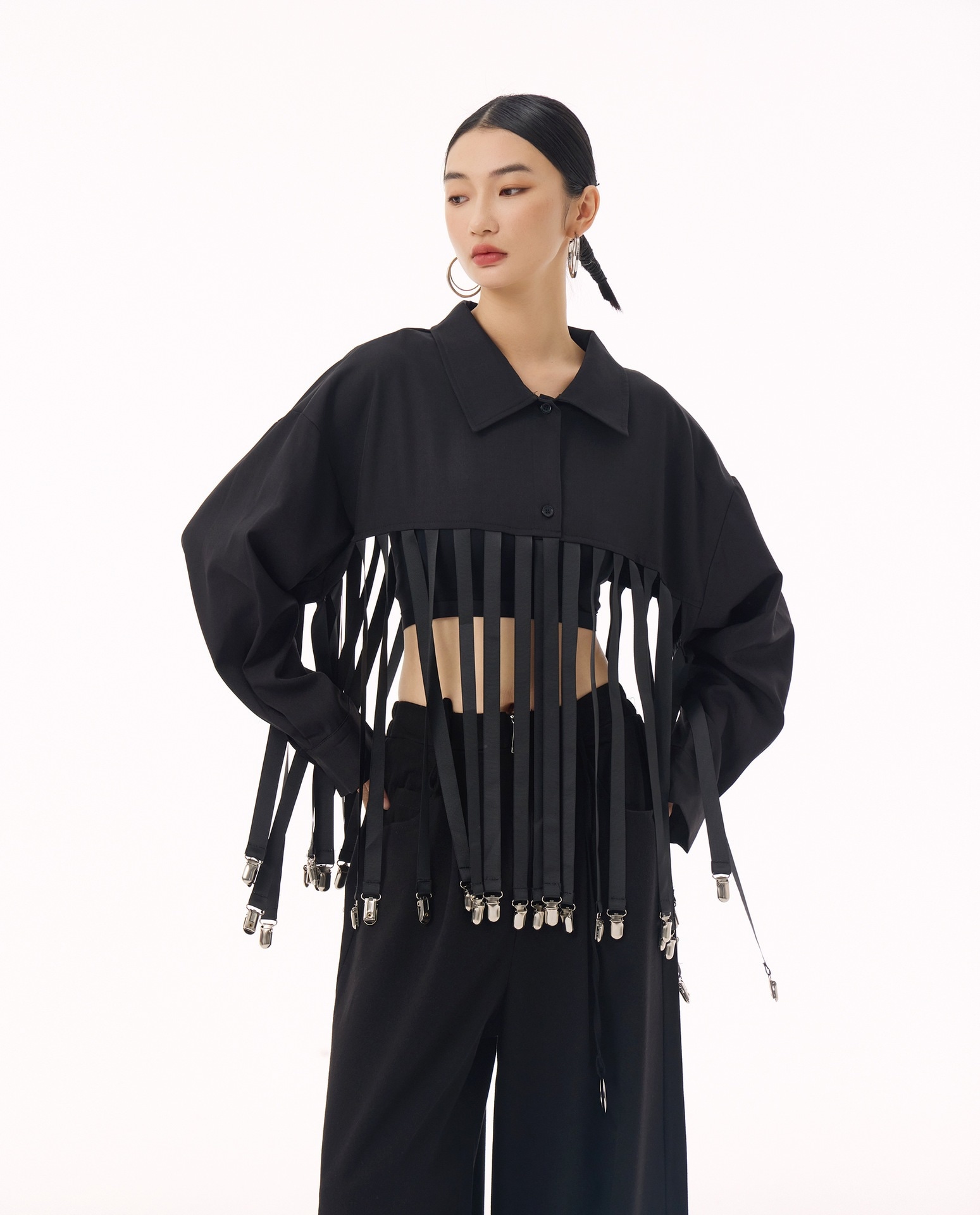 【J.Fashion】 フリンジ シャツ メタルボタン飾り おしゃれ レディース ブラウス 関連商品購入可能 メガ割