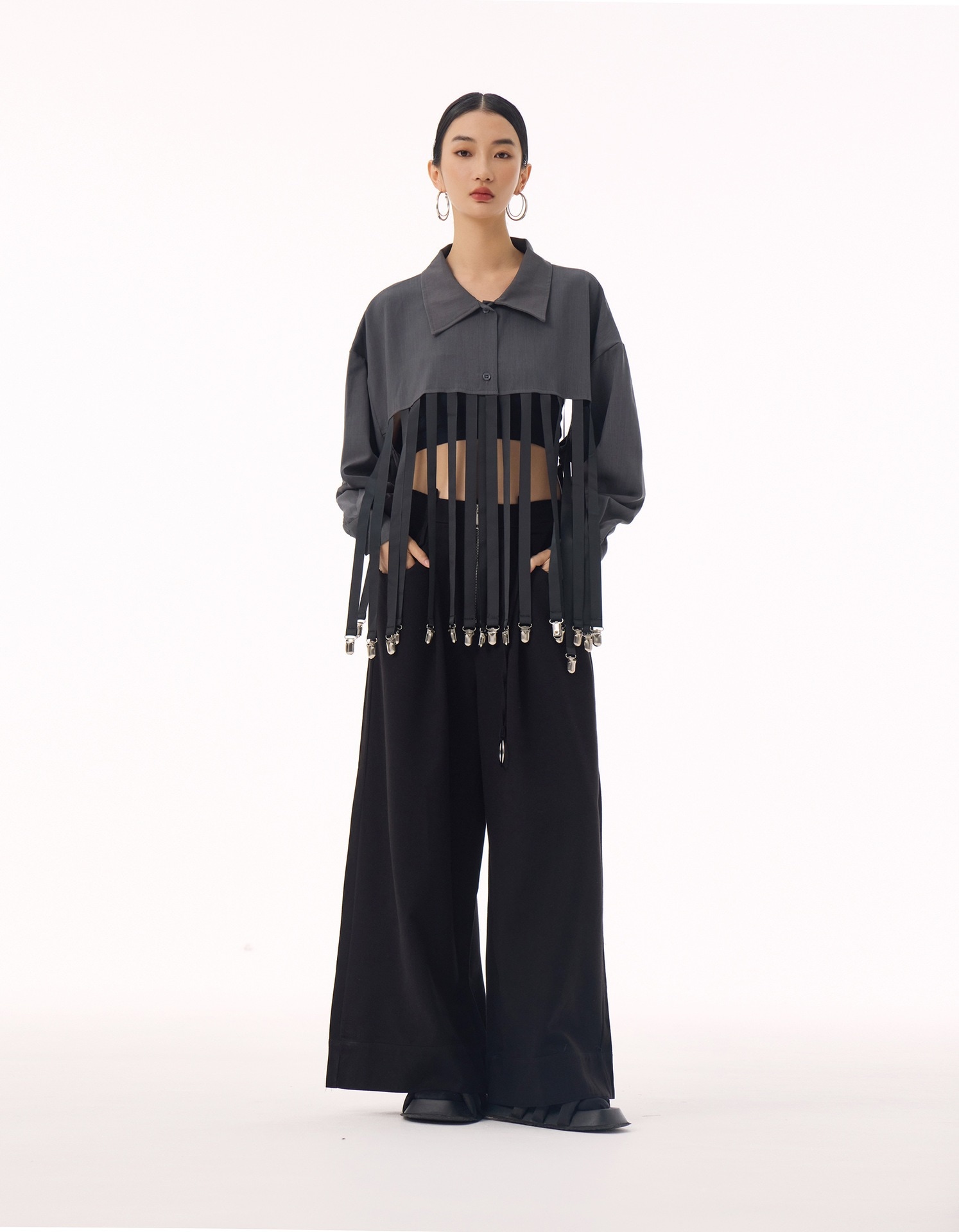 【J.Fashion】 フリンジ シャツ メタルボタン飾り おしゃれ レディース ブラウス 関連商品購入可能 メガ割