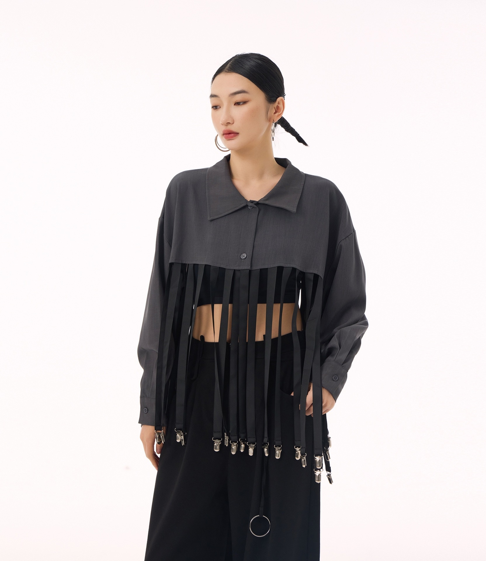 【J.Fashion】 フリンジ シャツ メタルボタン飾り おしゃれ レディース ブラウス 関連商品購入可能 メガ割