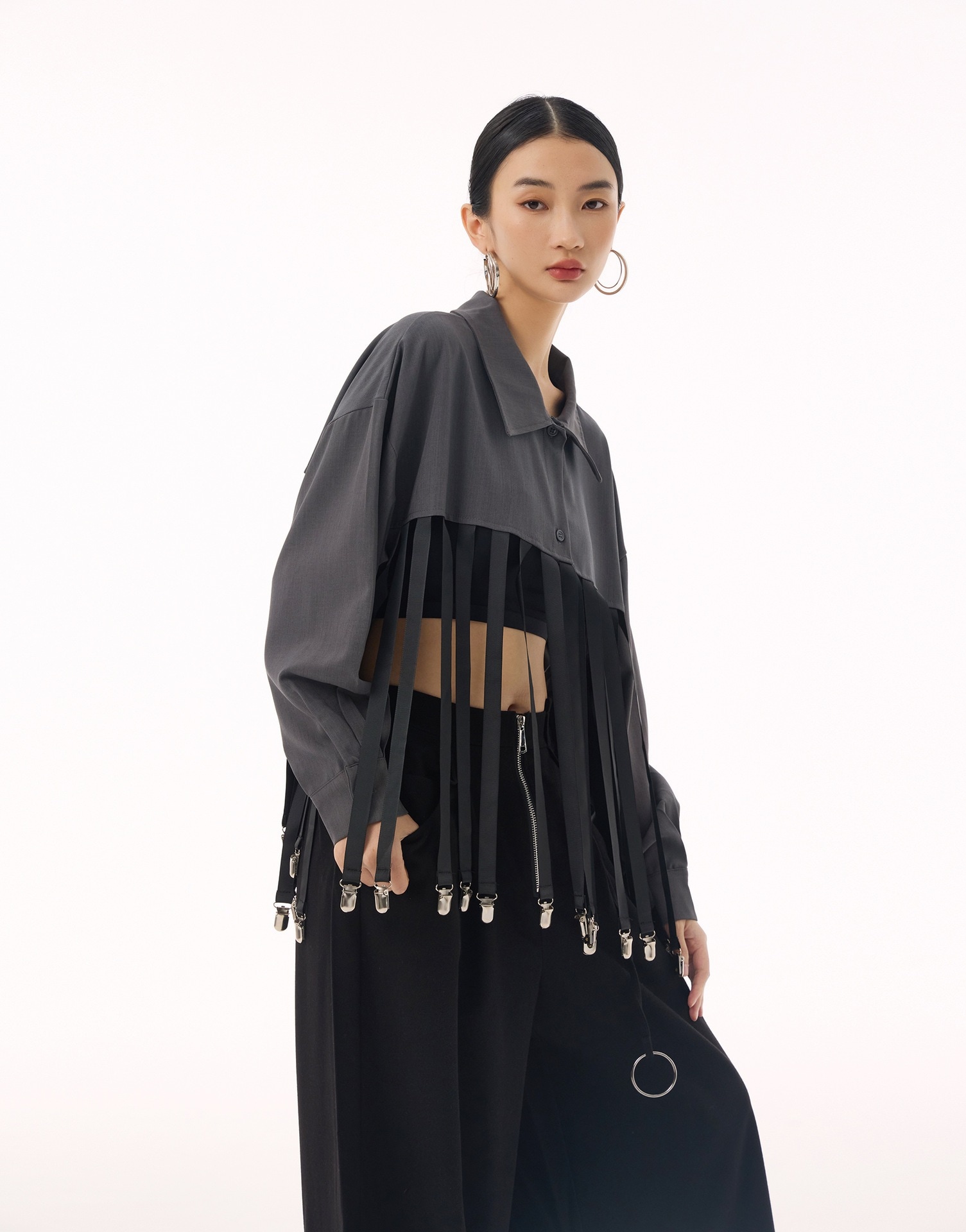 【J.Fashion】 フリンジ シャツ メタルボタン飾り おしゃれ レディース ブラウス 関連商品購入可能 メガ割