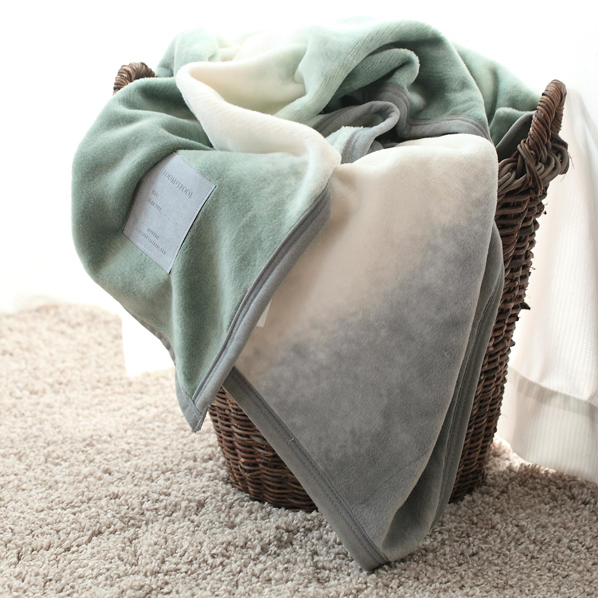 毛布 LOOM&SPOOL ブランケット FOL 日本製 綿100% ひざ掛け 綿毛布 90x70cm ニューマイヤー 掛け毛布 柔らか 寝具 ふんわり 抗菌 防臭加工 あったか 肌触り 毛布 LOOM&SPOOL ブランケット FOL 日本製 綿100% ひざ掛け 綿毛布 90x70cm ニューマイヤー 掛け毛布 柔らか 寝具 ふんわり 抗菌 防臭加工 あったか 肌触り