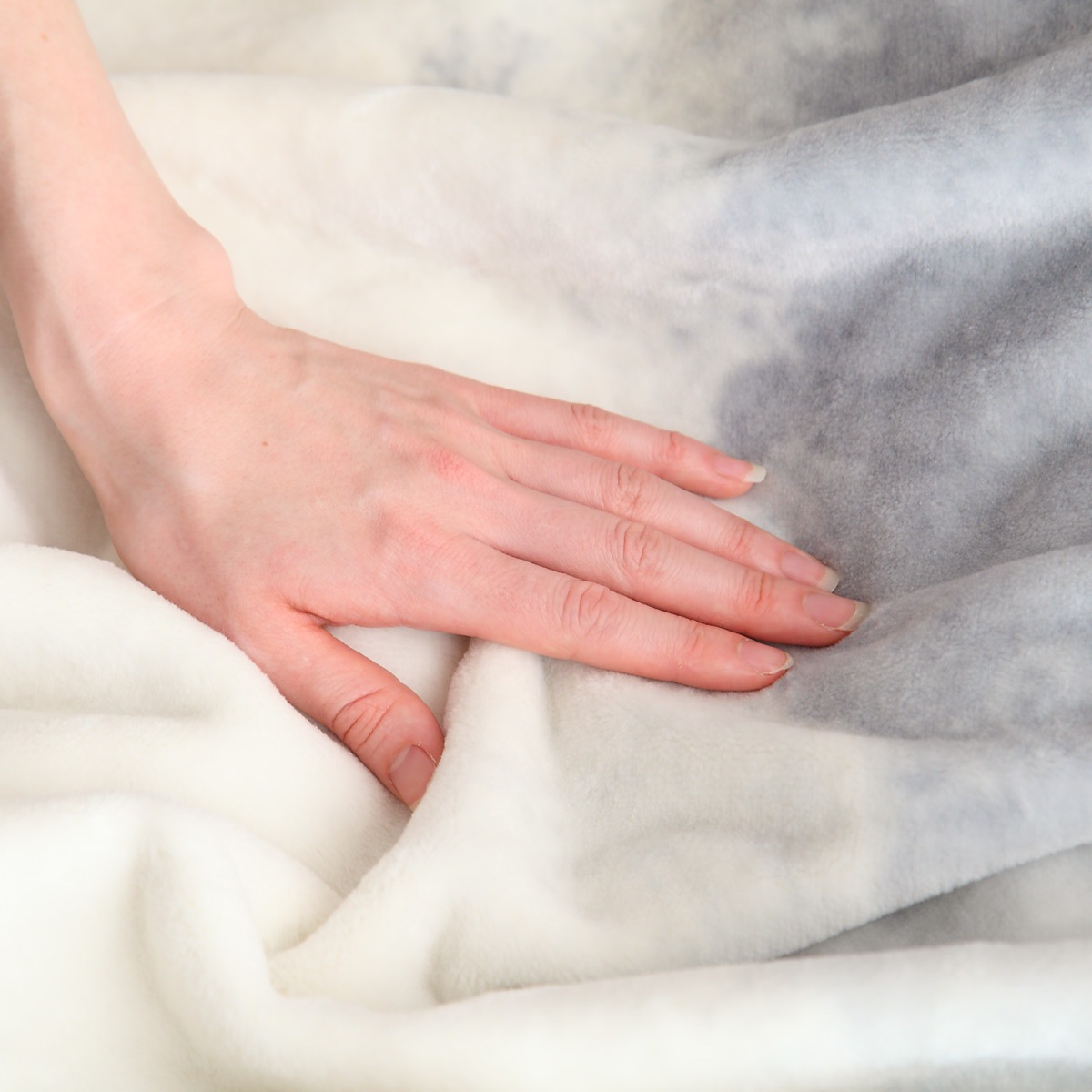 毛布 LOOM&SPOOL ブランケット FOL 日本製 綿100% ひざ掛け 綿毛布 90x70cm ニューマイヤー 掛け毛布 柔らか 寝具 ふんわり 抗菌 防臭加工 あったか 肌触り 毛布 LOOM&SPOOL ブランケット FOL 日本製 綿100% ひざ掛け 綿毛布 90x70cm ニューマイヤー 掛け毛布 柔らか 寝具 ふんわり 抗菌 防臭加工 あったか 肌触り