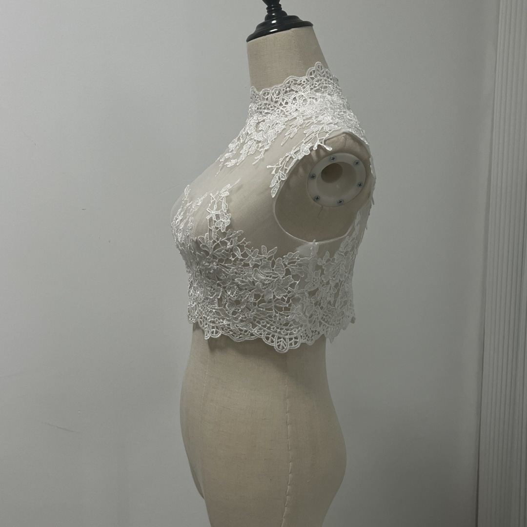 エレガント ボレロ ノースリーブ ハイネック くるみボタン 繊細レース 花嫁/ウェディングドレス エレガント ボレロ ノースリーブ ハイネック くるみボタン 繊細レース 花嫁/ウェディングドレス