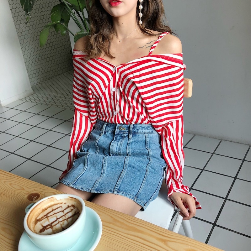 2276.オフショルダーストライプスキッパーシャツ(レッド) 2019 春夏 新作 大人 かわいい カジュアル OL 20代 30代 デート服 女子会 2276.オフショルダーストライプスキッパーシャツ(レッド) 2019 春夏 新作 大人 かわいい カジュアル OL 20代 30代 デート服 女子会