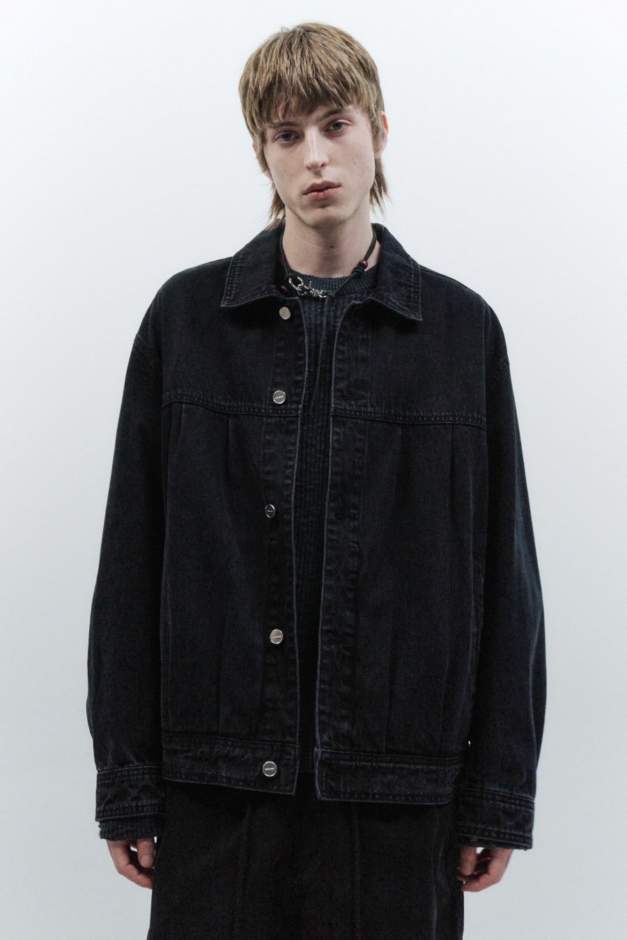 【INSILENCE】 OVERSIZED TRUECKER JACKET : WASHED BLACK