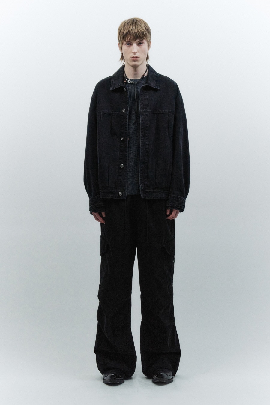 【INSILENCE】 OVERSIZED TRUECKER JACKET : WASHED BLACK