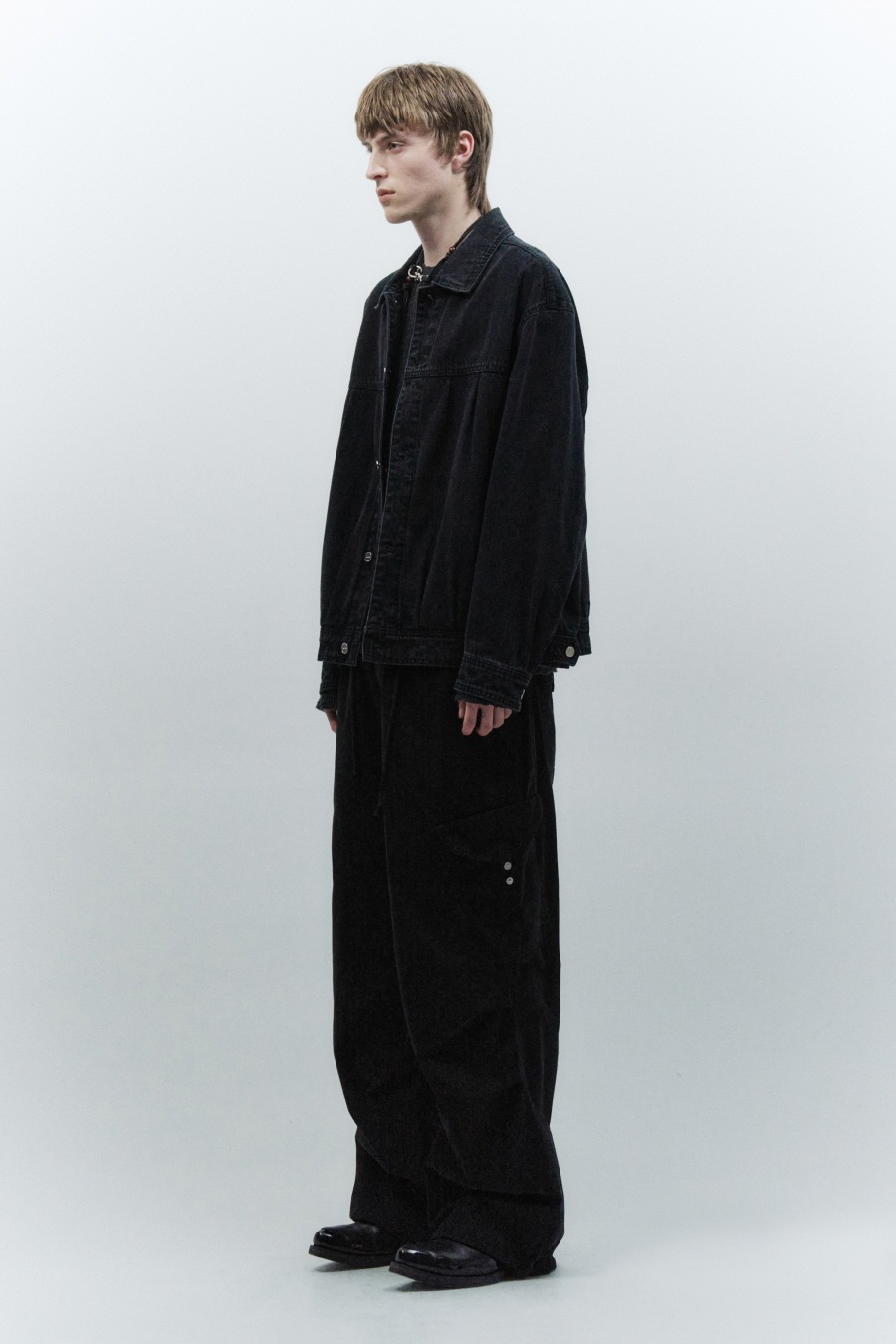 【INSILENCE】 OVERSIZED TRUECKER JACKET : WASHED BLACK