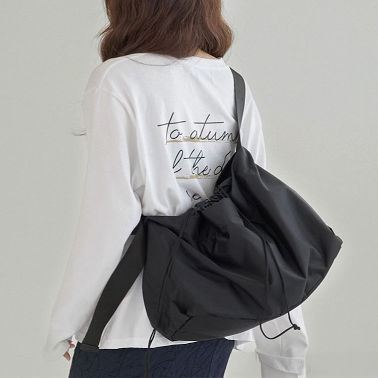 ショルダーバッグ レディース 斜めがけ ナイロン 大きめ a4 巾着 大人 軽量 上品 旅行 通勤 通学 通勤バッグ 通勤バック バック カバン ビジネス シンプル カジュアル おしゃれ きれいめ か ショルダーバッグ レディース 斜めがけ ナイロン 大きめ a4 巾着 大人 軽量 上品 旅行 通勤 通学 通勤バッグ 通勤バック バック カバン ビジネス シンプル カジュアル おしゃれ きれいめ か